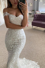 Off The Shoulder Sleeveless Lace Wedding Dress for Trumpet/Mermaid