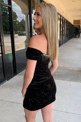 Off the Shoulder Black Velvet Cocktail Dress Tight Short Christmas Party Dress with Slit