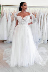 Off the Shoulder Sleeveless Court Train Lace/Tulle Wedding Dress