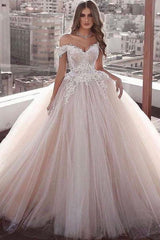 Off the Shoulder Sweetheart Ball Gown Wedding Dress with Appliques