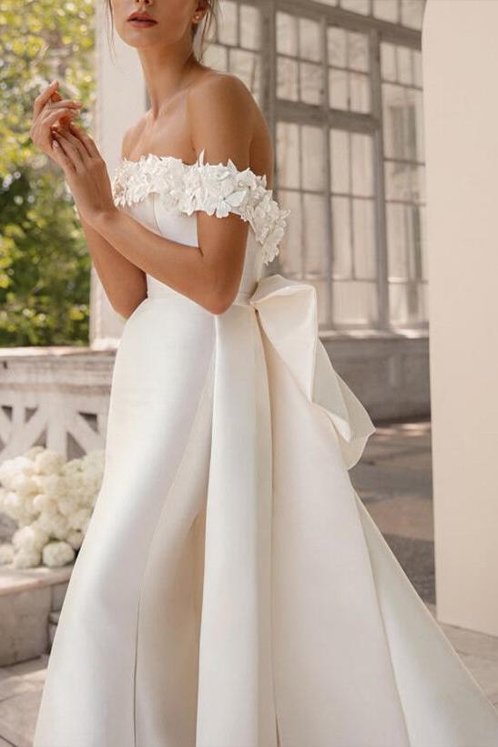 Off the shoulder Satin Court Train Wedding Dress Trumpet/Mermaid With Appliques Lace
