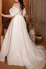 Plus Size A Line Sweetheart Sleeveless Sweep Train Tulle Bridal Gowns