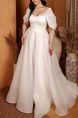 Plus Size A Line Sweetheart Sleeveless Sweep Train Tulle Bridal Gowns