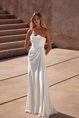 Sheath/Column Prom Dress Sleeveless Strapless Satin Formal Dress With 3D Flowers