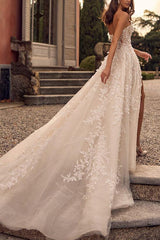 Sleeveless Lace Wedding Dress With Appliques Lace