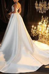 Sleeveless Sweetheart Satin/Sequined Trumpet/Mermaid Wedding Dress