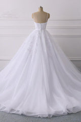 Spaghetti Straps V Neck Tulle Wedding Dress with Lace Appliques