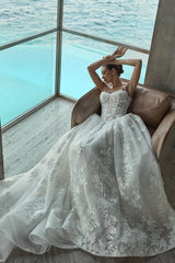 Spaghetti Straps Wedding Dress A Line Bridal Gown with Beaded Lace Appliques