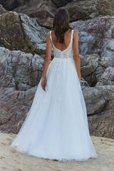 Square Neckline Sleeveless A Line Tulle Wedding Dress With Appliques Lace