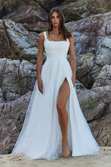 Square Neckline Sleeveless A Line Tulle Wedding Dress With Appliques Lace