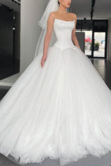 Strapless Ball Gown Simple Vintage Wedding Dress : Strapless Ball Gown Simple Vintage Wedding Dress