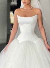 Strapless Ball Gown Simple Vintage Wedding Dress : Strapless Ball Gown Simple Vintage Wedding Dress