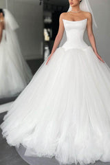 Strapless Ball Gown Simple Vintage Wedding Dress : Strapless Ball Gown Simple Vintage Wedding Dress