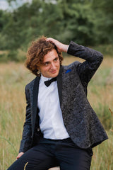 Stylish Jacquard Black 2-Piece Shawl Lapel Men's Prom Suit