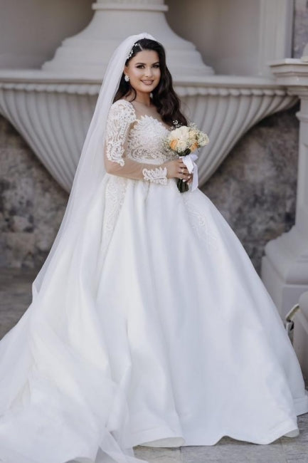 Sweetheart Lace Wedding Dress Ball Gown Satin Bridal Gown With Appliques