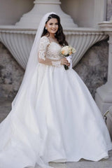 Sweetheart Long Sleeve Lace Ball Gown Satin Bridal Gown With Appliques