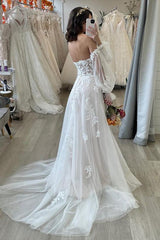 Sweetheart Long Sleeves A Line Tulle Wedding Dress With Appliques Lace and Sweep Train