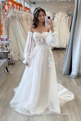 Sweetheart Long Sleeves A Line Tulle Wedding Dress With Appliques Lace and Sweep Train
