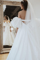 Sweetheart Satin Wedding Dress With Short Sleeves