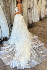 Sweetheart Sleeveless A Line Court Train Lace/Tulle Wedding Dress