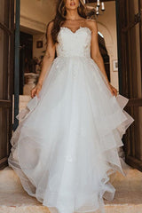 Sweetheart Sleeveless Tulle Wedding Dress with Appliques Lace