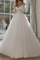 Sweetheart Tulle Lace Sweep Train Wedding Dress With Lace