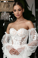 Sweetheart Beach Wedding Dress Long Sleeve Lace Appliques Mermaid Bridal Gown