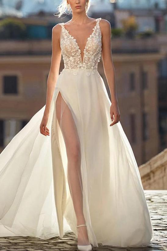 V Neck Sleeveless Tulle Wedding Dress With Appliques Lace