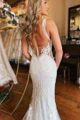 V Neck Wedding Dress Mermaid Sleeveless Bridal Gown With Lace