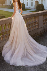 V neck Sleeveless Lace/Tulle Wedding Dress With Appliques Lace