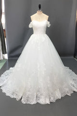 Vintage Ball Gown Wedding Dress Off The Shoulder Short Sleeves Tulle Lace Court Train