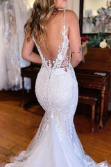 Vintage Tulle Wedding Dress with Appliques Lace Trumpet/Mermaid V Neck