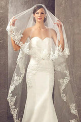 White Long Wedding Veil with Lace