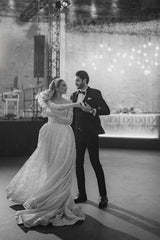 White Wedding Dress A Line Strapless Sleeveless Sweep Train Lace Bridal Gown