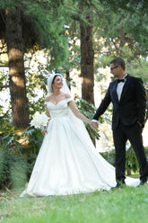 White Wedding Dress Ball Gown Strapless Off The Shoulder Sleeveless Beaded Sweep Train Satin Bridal Gown