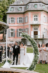 White Wedding Dress Column Sweetheart Sleeveless Lace Beaded Long Bridal Gown With Detachable Train