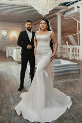 White Wedding Dress Mermaid Spaghetti Strap Square Sleeveless Sweep Train Satin Bridal Gown With Appliques