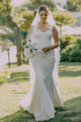 White Wedding Dress Mermaid V Neck Sleeveless Beaded Sweep Train Tulle Bridal Gown With Appliques