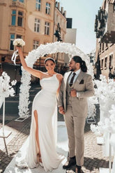 White Wedding Dress One Shoulder Sleeveless Beading Bridal Gown With Slit