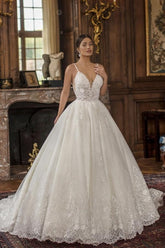 White Wedding Dress Spaghetti Strap V Neck Sleeveless Backless Lace Ball Gown Lace Bridal Gown
