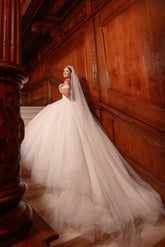 White Wedding Dress Sweetheart Ball Gown Off The Shoulder Sleeveless Lace Up Cathedral Train Tulle Bridal Gown