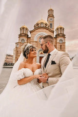 White Wedding Dress Sweetheart Off The Shoulder Ball Gown Beaded Lace Sleeveless Cathedral Train Tulle Bridal Gown