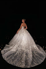 White Wedding Dress Sweetheart Sleeveless Beaded Ball Gown Lace Tulle Bridal Gown With Appliques