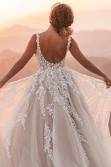 White Wedding Dress V Neck Spaghetti Strap A Line Backless Tulle Lace Bridal Gown With Appliques
