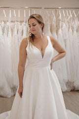 White Wedding Dress V Neck Spaghetti Strap A Line Sleeveless Sweep Train Satin Bridal Gown
