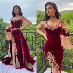 Burgundy Velvet Christmas Party Dress Lace Appliques Slit Formal Dress With Detachable Train