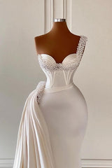 Mermaid Asymmetrical Wedding Dress Sweetheart Beaded Floor Length Sleeveless Bridal Gown With Side Train