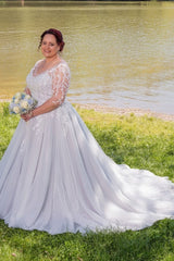 Dreamyannie Plus Size Wedding Dress 3/4 Sleeve A Line Tulle Bridal Gown with Lace Appliques