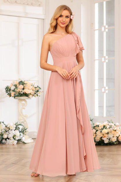 Dressing a Bridesmaid Party in Mixed Sizes Without Anyone Left Out