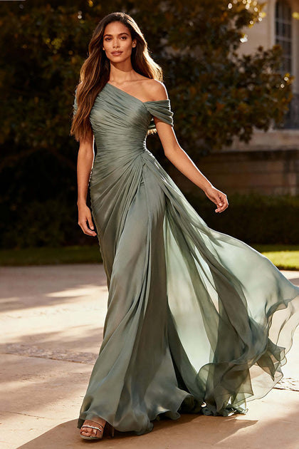 What to Wear to a Winter Formal Dance in 2027